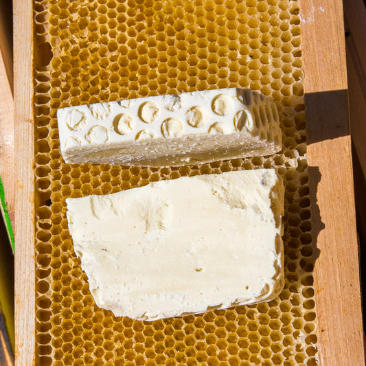 Savon Artisanal au Miel – Corps & Mains